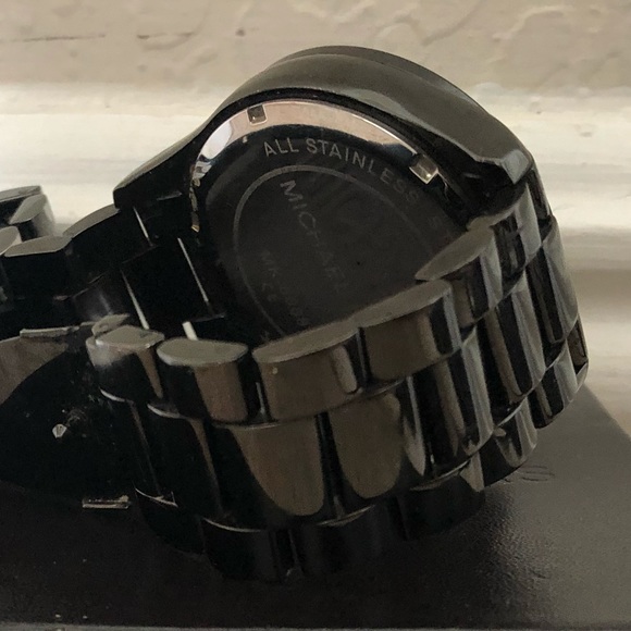 Michael Kors Women's Layton Chronograph Watch - Picture 4 of 6